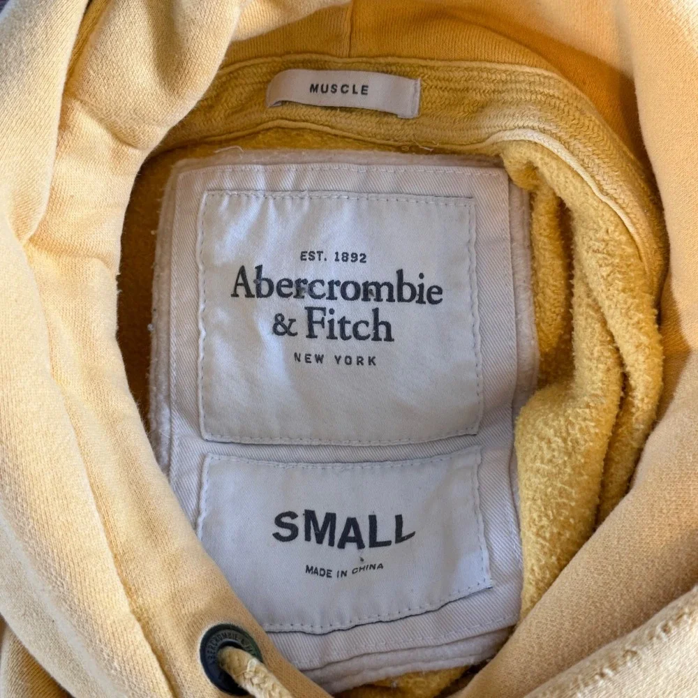 Vintage Abercrombie & Fitch Hoodie Sweatshirt Mens Small‎ Yellow Y2K Pullover
